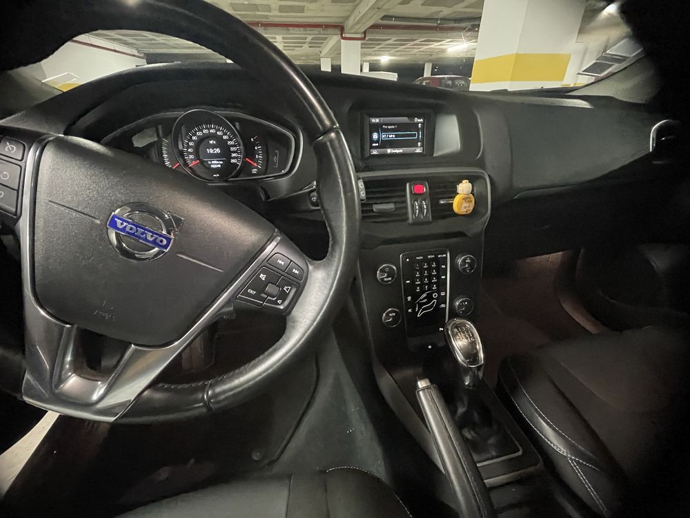 Volvo v40 Momentum