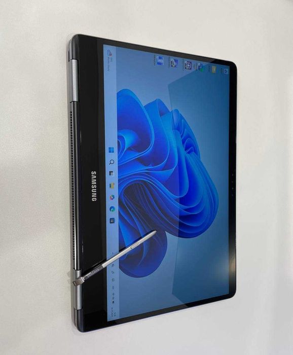 Ноутбук Samsung 15 Intel i7-8550U 1.80GHz 16GB 256GB Radeon 500 Toucsc
