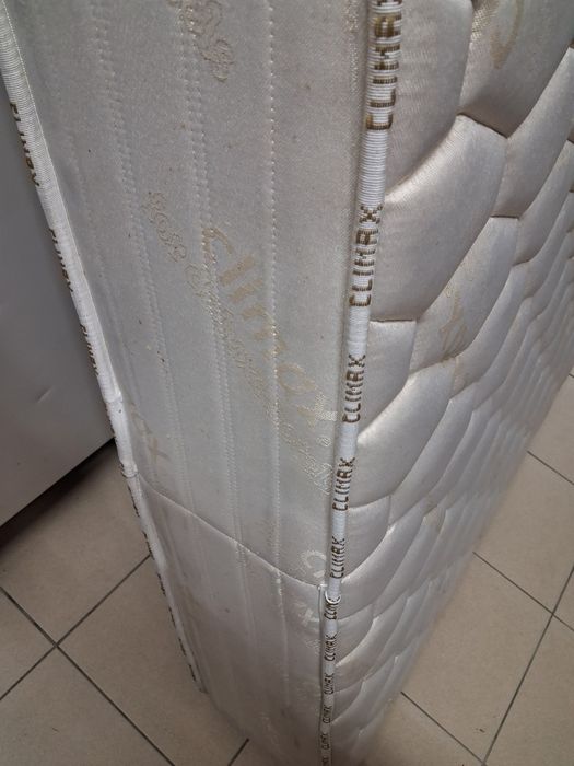 Colchão 200x110 como novo
Usado muito poucas vezes 
Entrego em Viseu