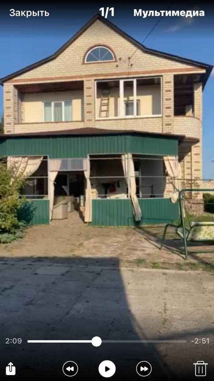 Продам 2 поверховий будинок в Російській Лозовій 160м2