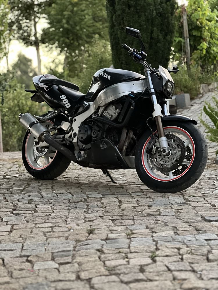 Honda cbr 900 rr fireblade