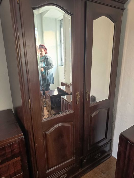 Guarda fatos madeira