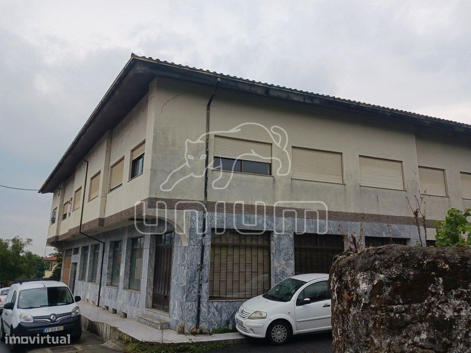 Armazém em Perre