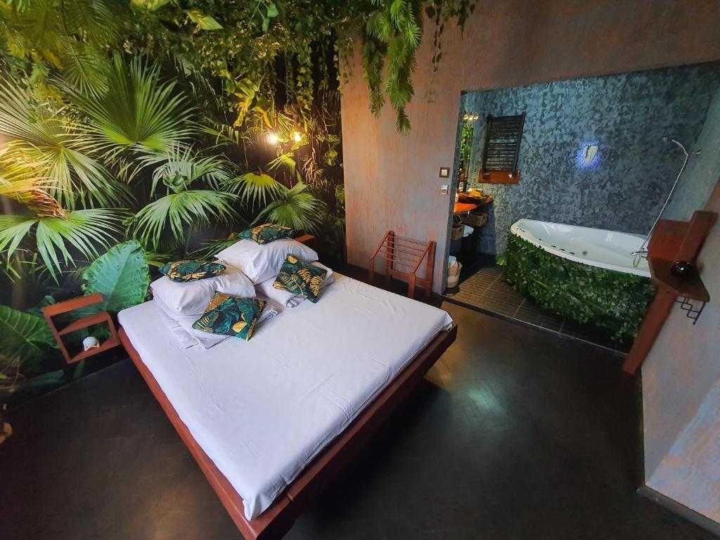 JUNGLE apartament z jacuzzi w centrum miasta