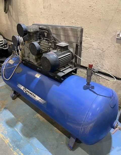 Повітряний Компресор 500л