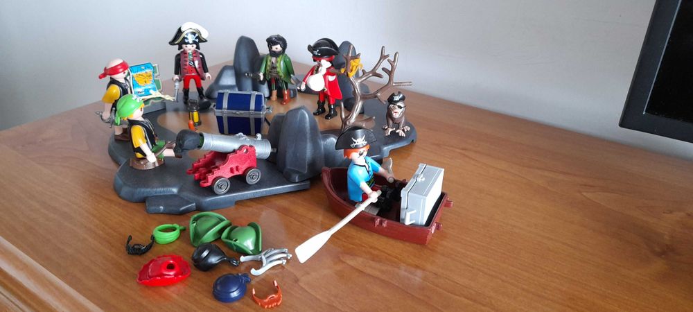 Playmobil Piraci na wyspie z akcesoriami