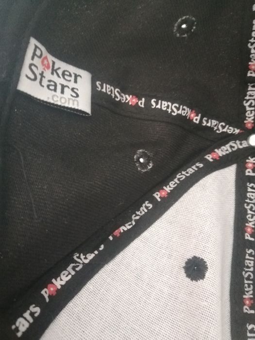 Vendo chapéu pokerstars (portes incluídos)