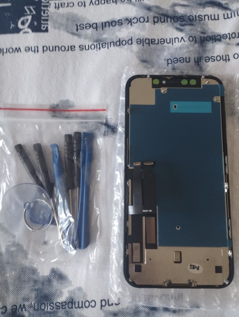 Дисплей iPhone XR