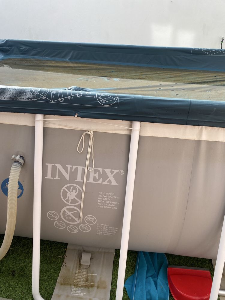 Piscina Intex 4X2M como nova