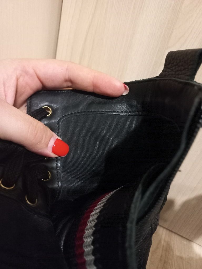 TOMMY HILFIGER ботінки демисезоні шкіряні 36р