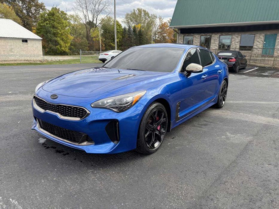 Kia Stinger      2018