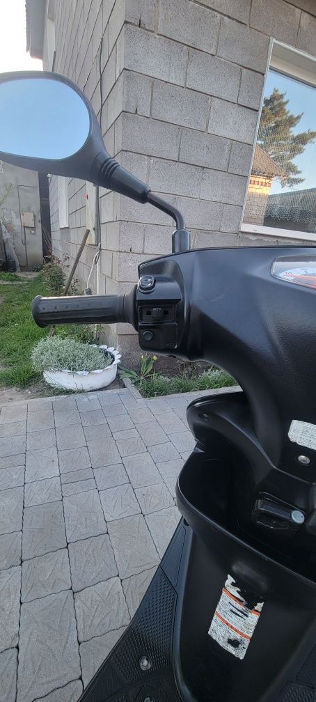 Suzuki ADDRESS 49 кубів 

4т інжектор без