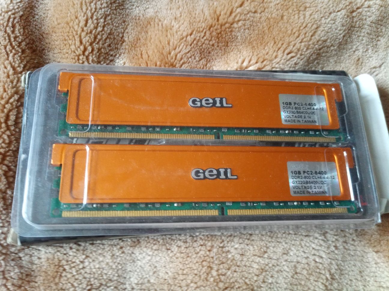 2 x 1GB DDR2 Dual Channel Kit Geil