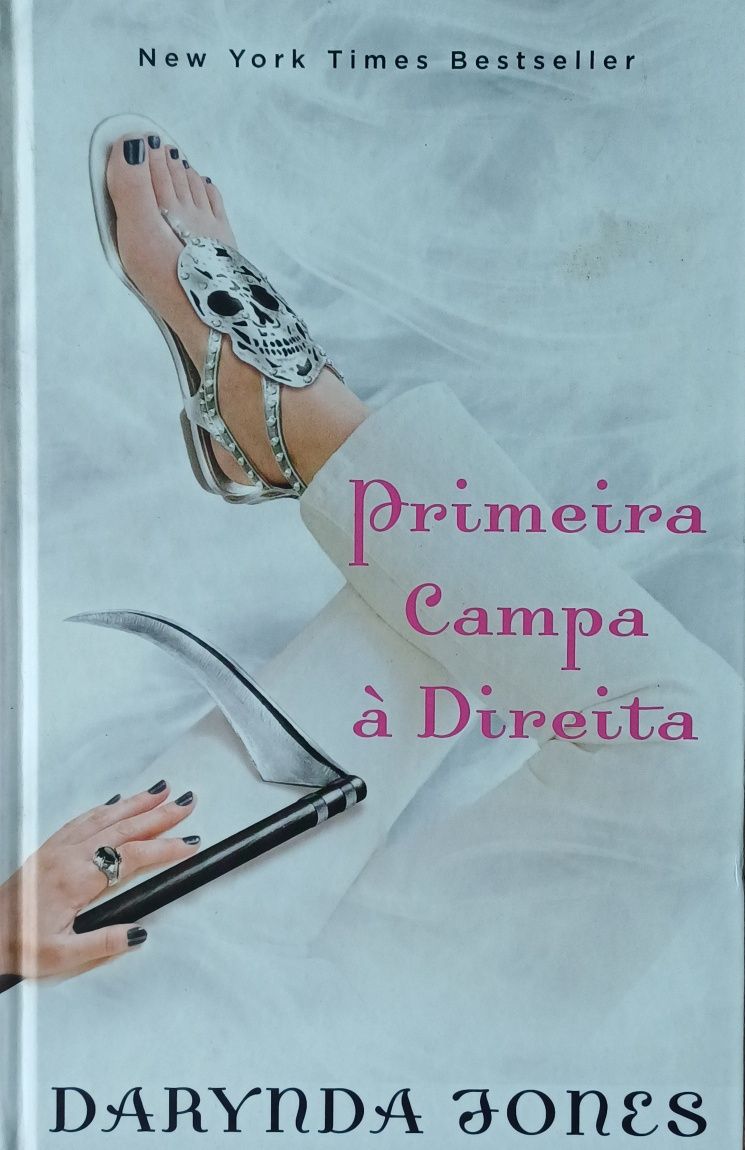 Darynda Jones Primeira Campa à Direita