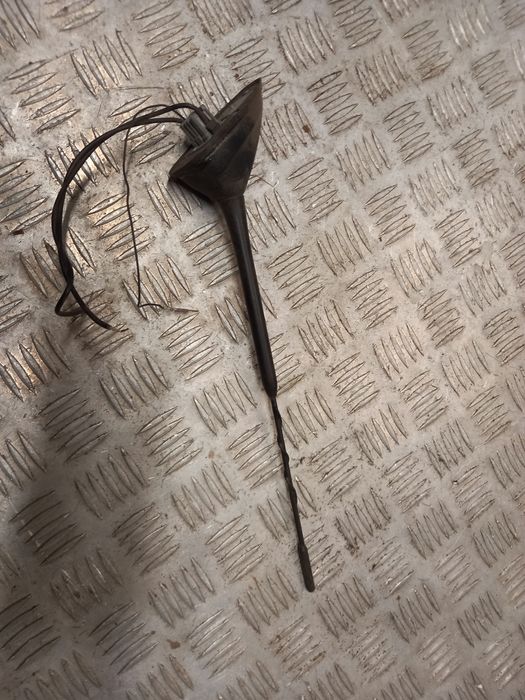 Ford c-max mk2 focus mk3 antena dachowa