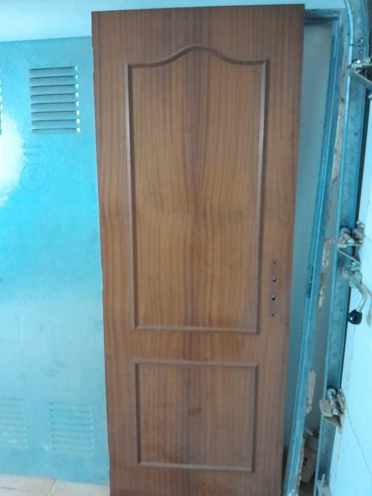 Portas de madeira e aluminio interiores