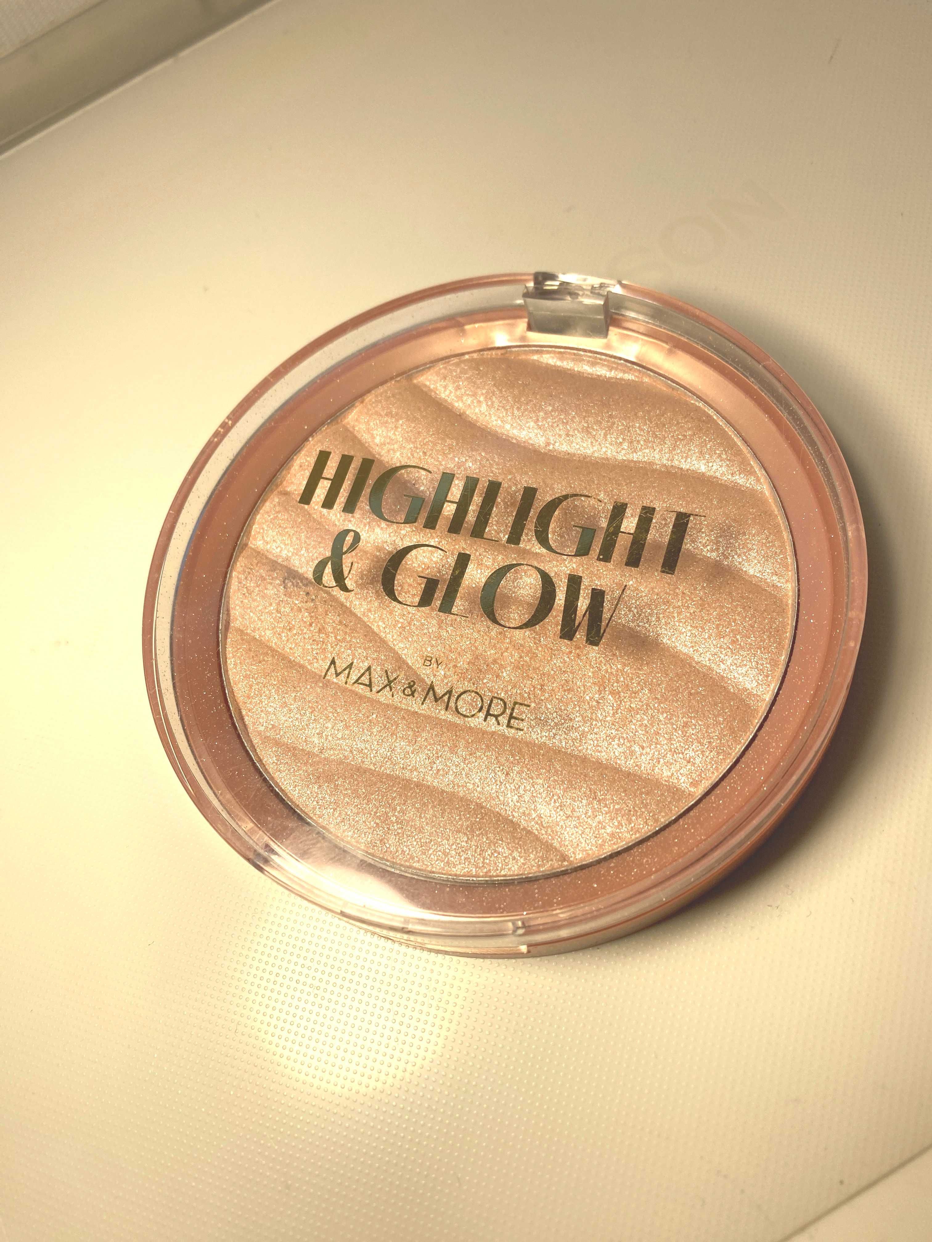 rozświetlacz srebrny do twarzy i ciała Highlight & Glow Max & More