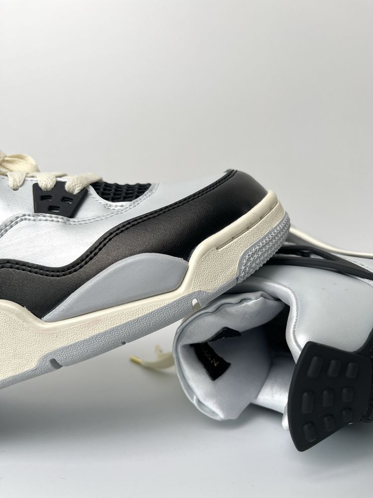 Оригинал Nike Air Jordan 4 Retro Platinum Gold GS (FZ8585 070) ретро