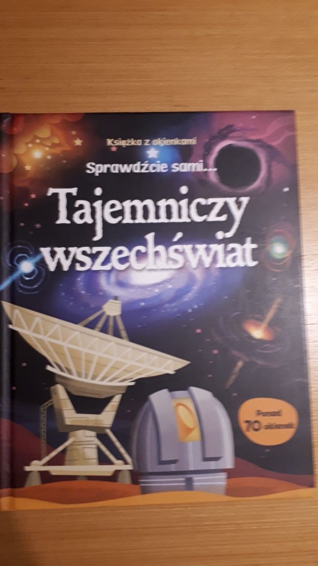 Książka z okienkami "Tajemniczy wszechświat"