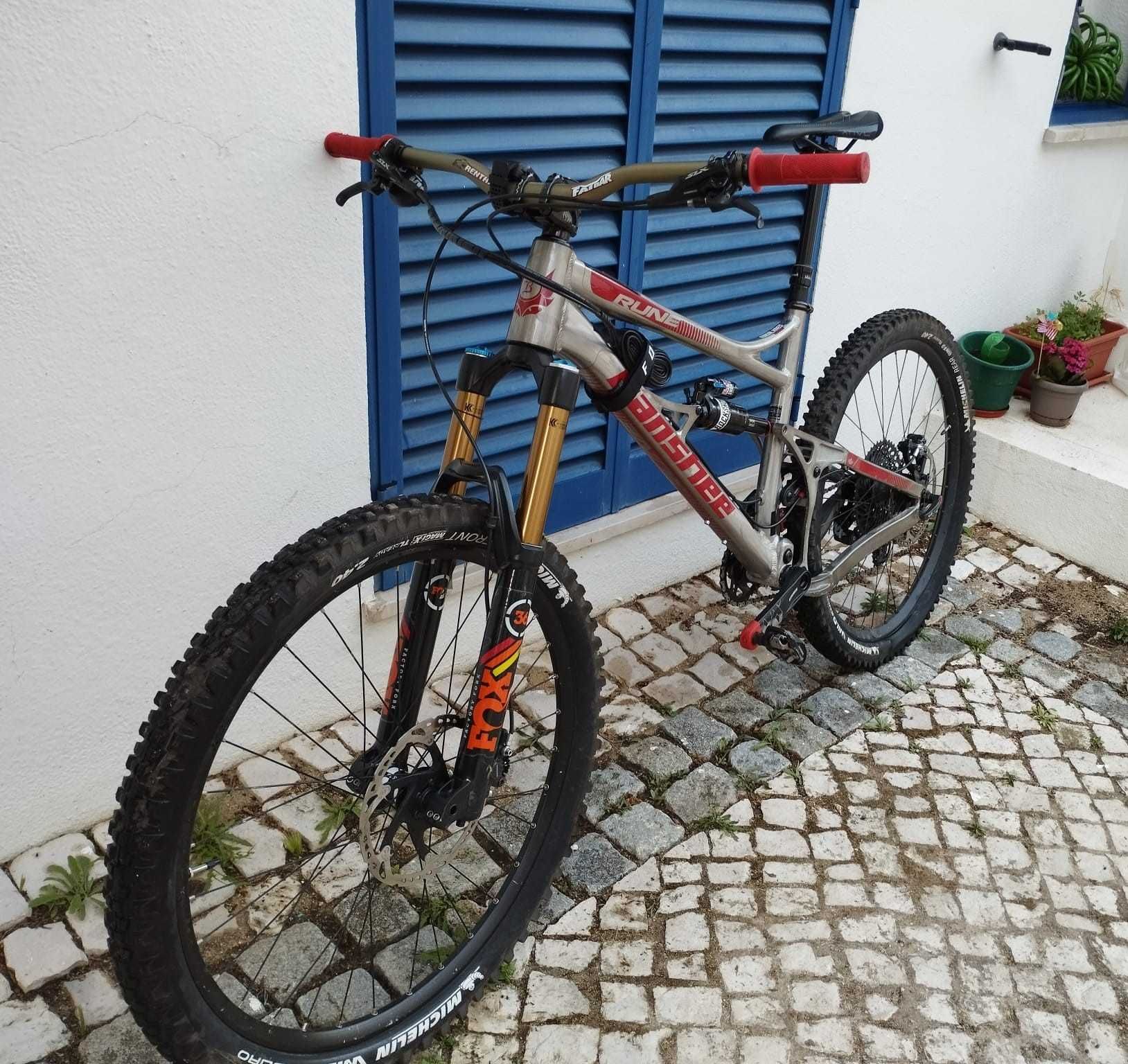 Banshee Rune V2 2019