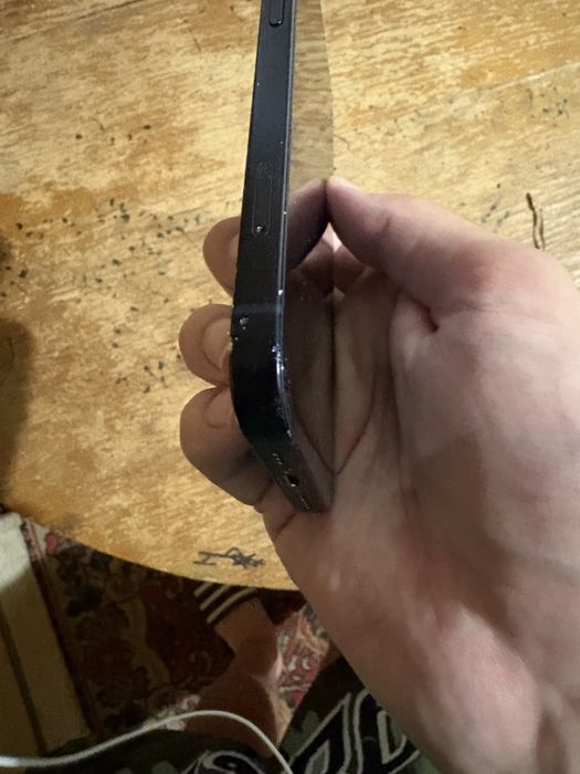 Продам iphone 13 128g
