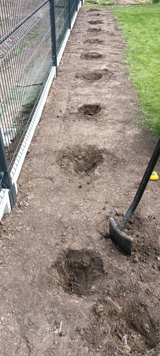 Prace ogrodowe,ręczne roboty ziemne, paleniska ogrodowe ziemne.