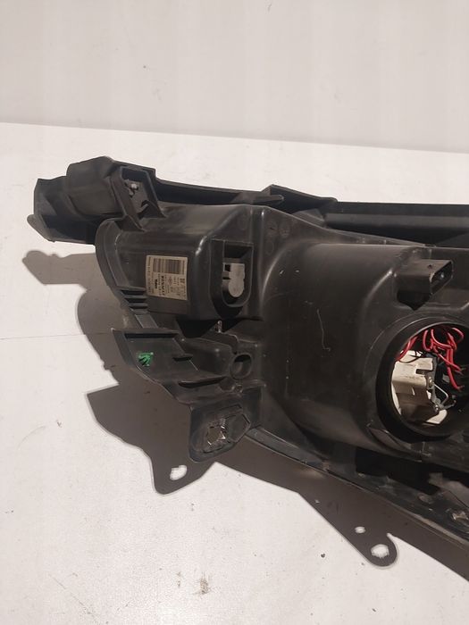 Renault clio III 3 lewa lampa przednia przód reflektor lewy soczewka