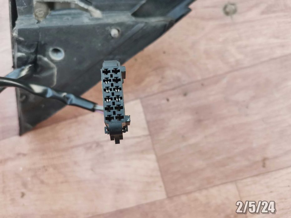 VW Passat B5 Lift Lusterko Lewe 5pin LD7W