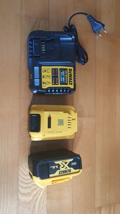 Młotowiertarka Dewalt DCH273 2x 5Ah, ładowarka. 2025. Nieużywany.
