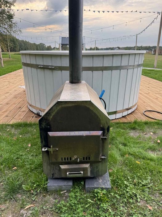 Duży piec zewnętrzny do bali, jacuzzi, basenu.
