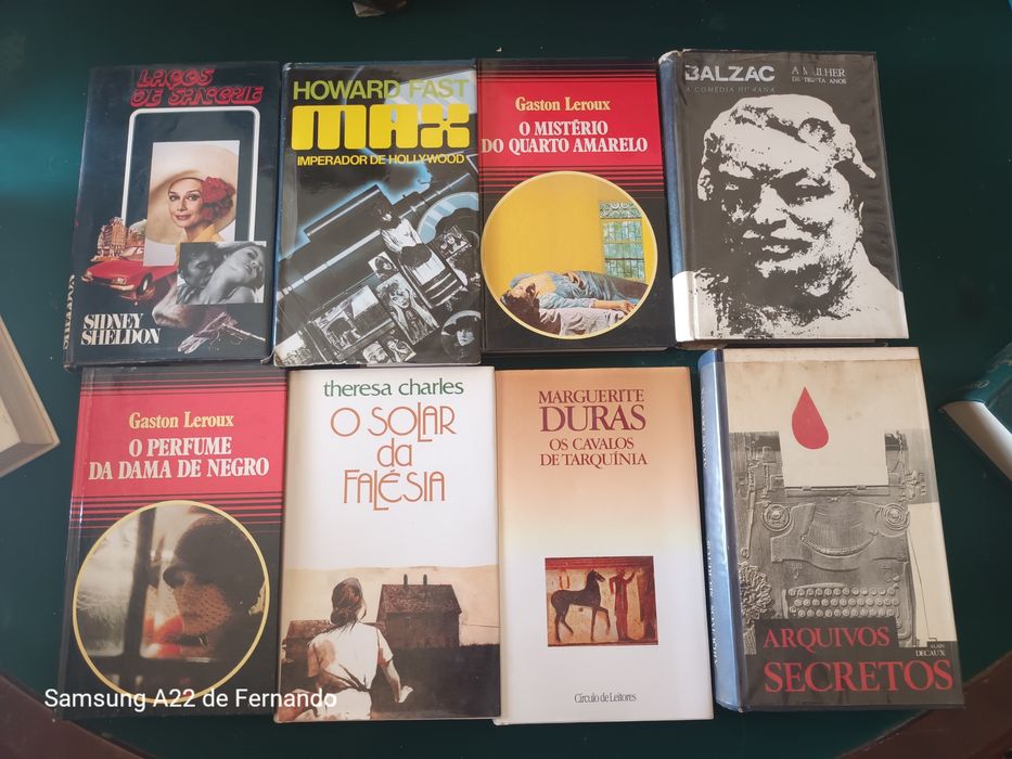 Vendo vários livros