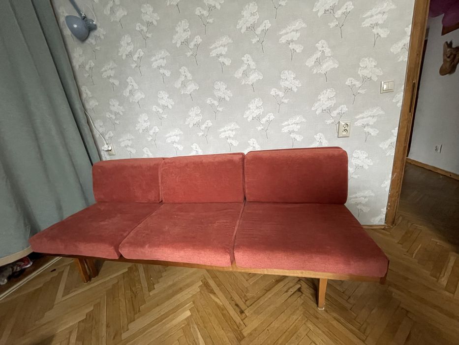 Sofa, kanapa retro vintage rozkladana, z funkcją spania, fornirowana