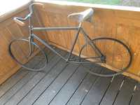 Retro/vintage/loft zabytkowy rower po renowacji na ekspozycje.