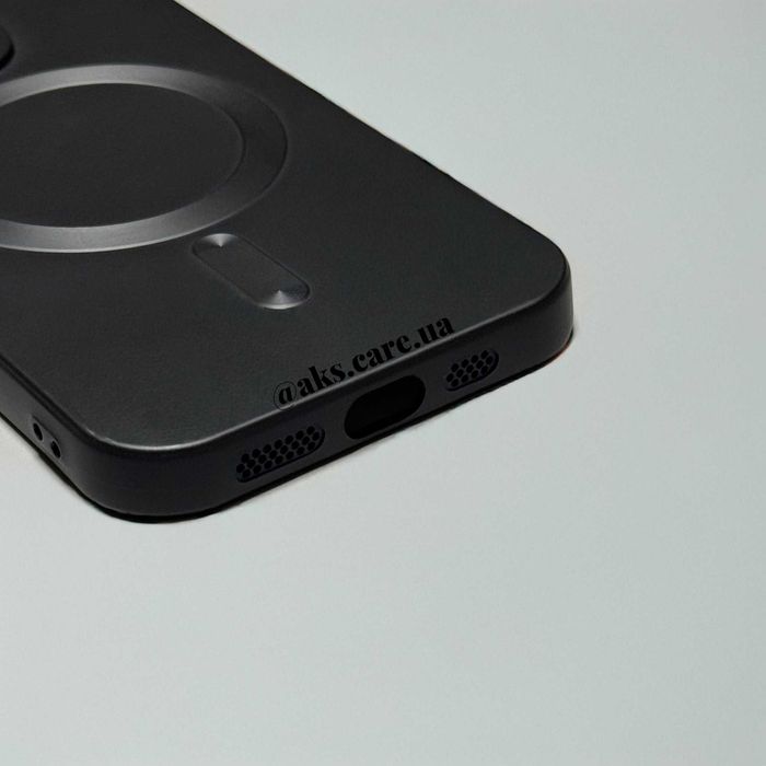 Чорний силіконовий чохол магніт протиударний MagSafe з лінзами iPhone