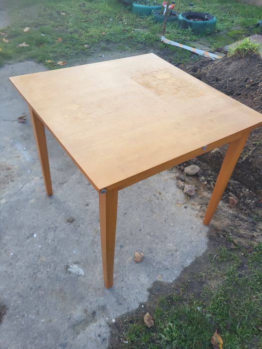 Stół drewniany kuchenny