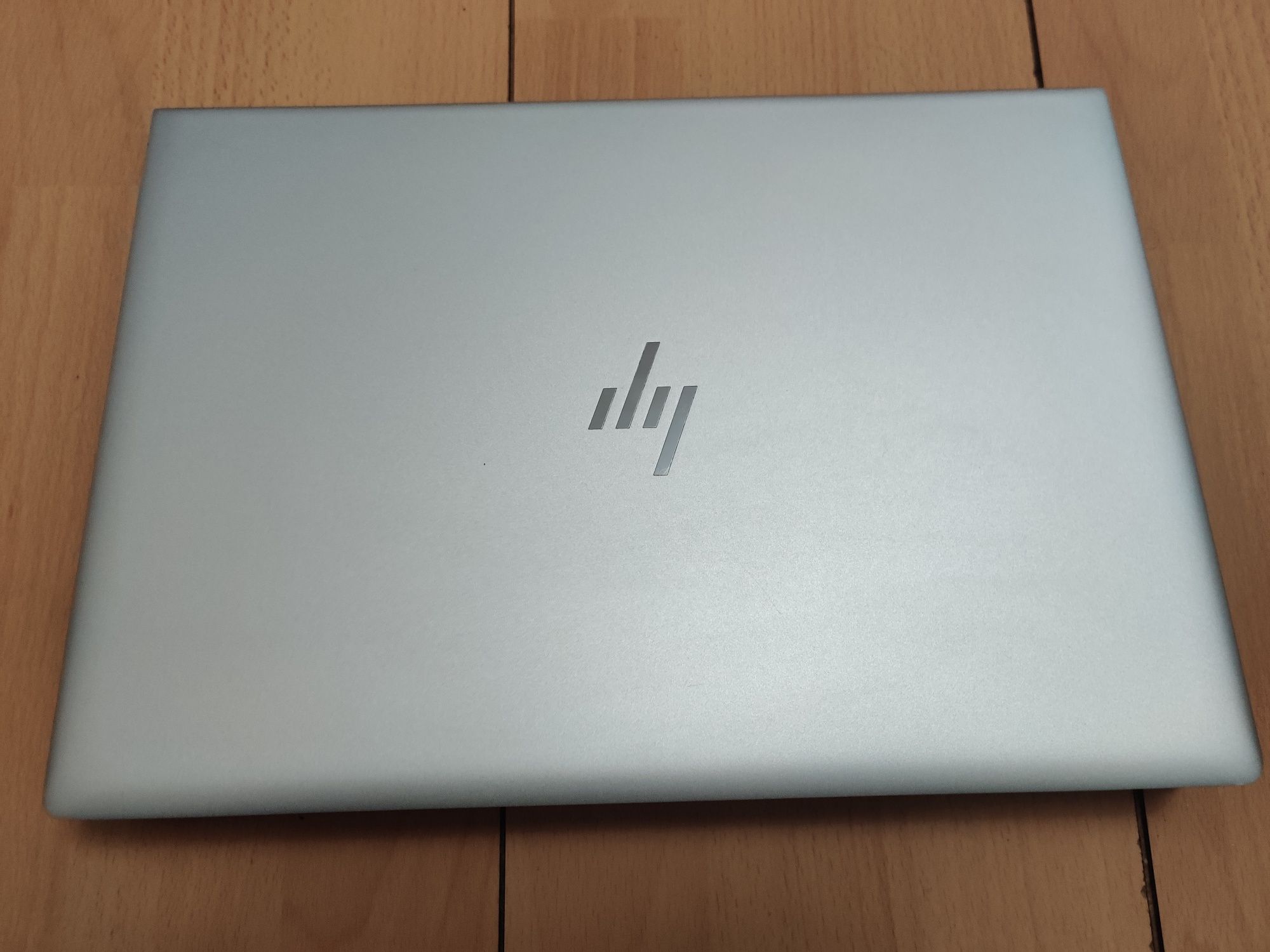 HP EliteBook 1040 G4 14" FHD IPS Core i7-7600U/16GB/256GB SSD