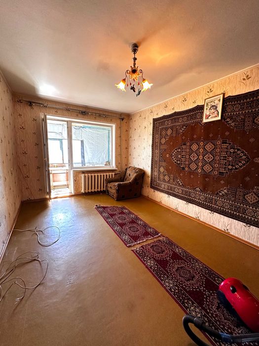 Продаётся 2-комнатная квартира на Таврическом.