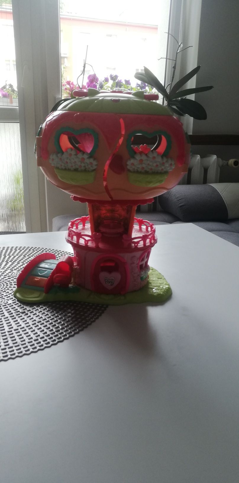 Hasbro domek balon