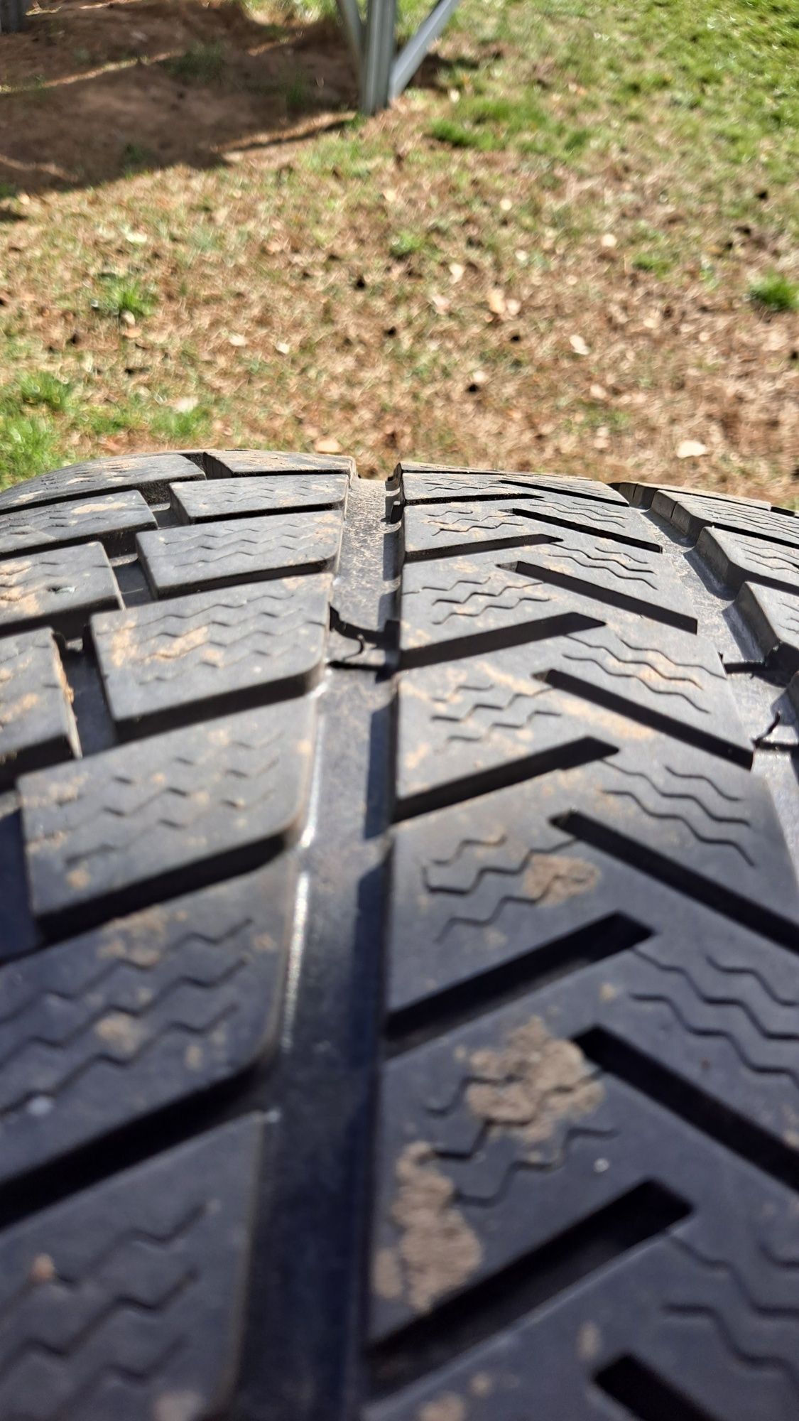 Opony zimowe 255/55/18
Michelin LATITUDE ALPIN