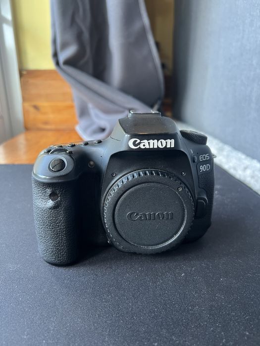 Canon EOS 90D