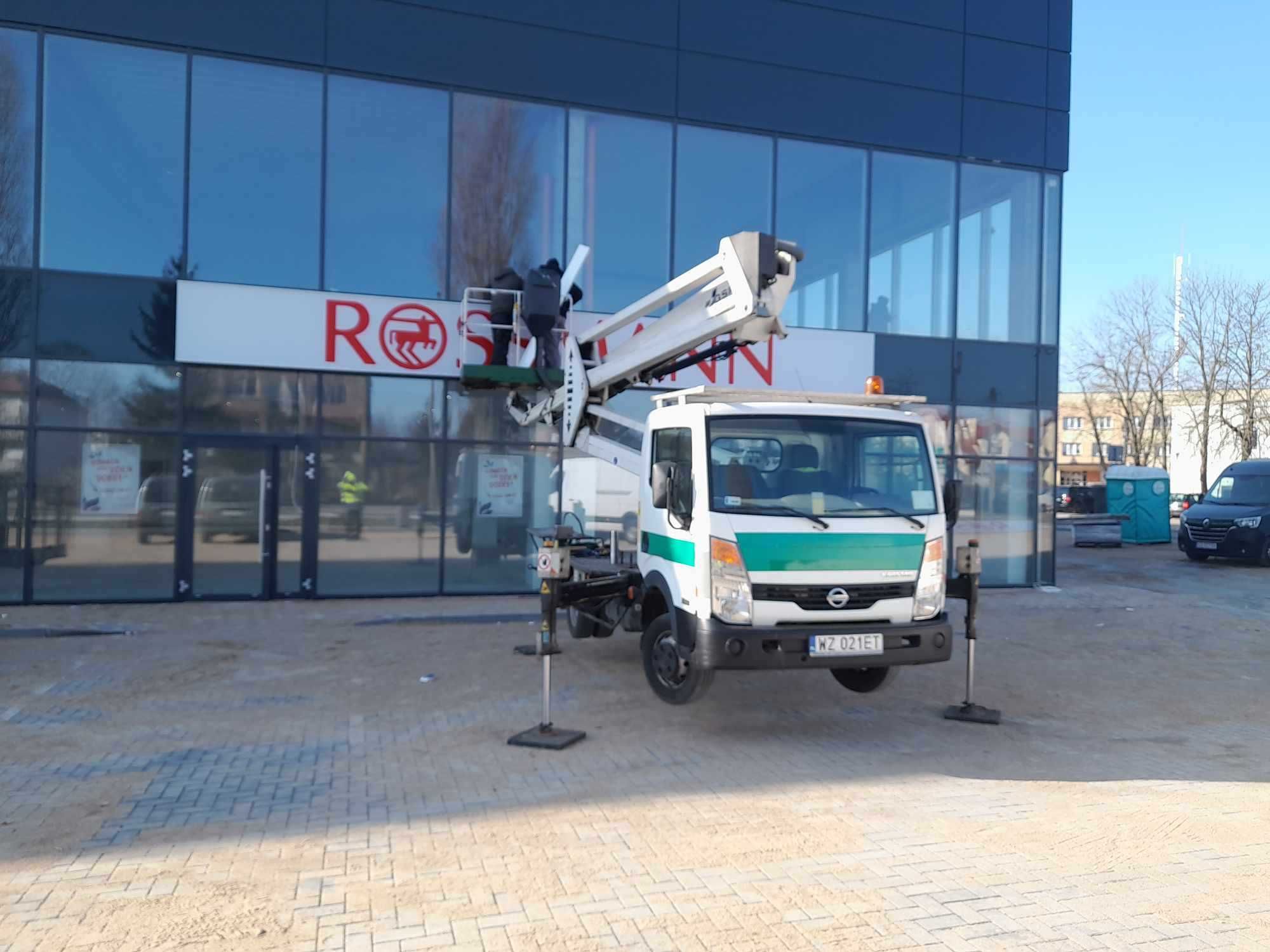 Wynajem podnośnika koszowego 21m