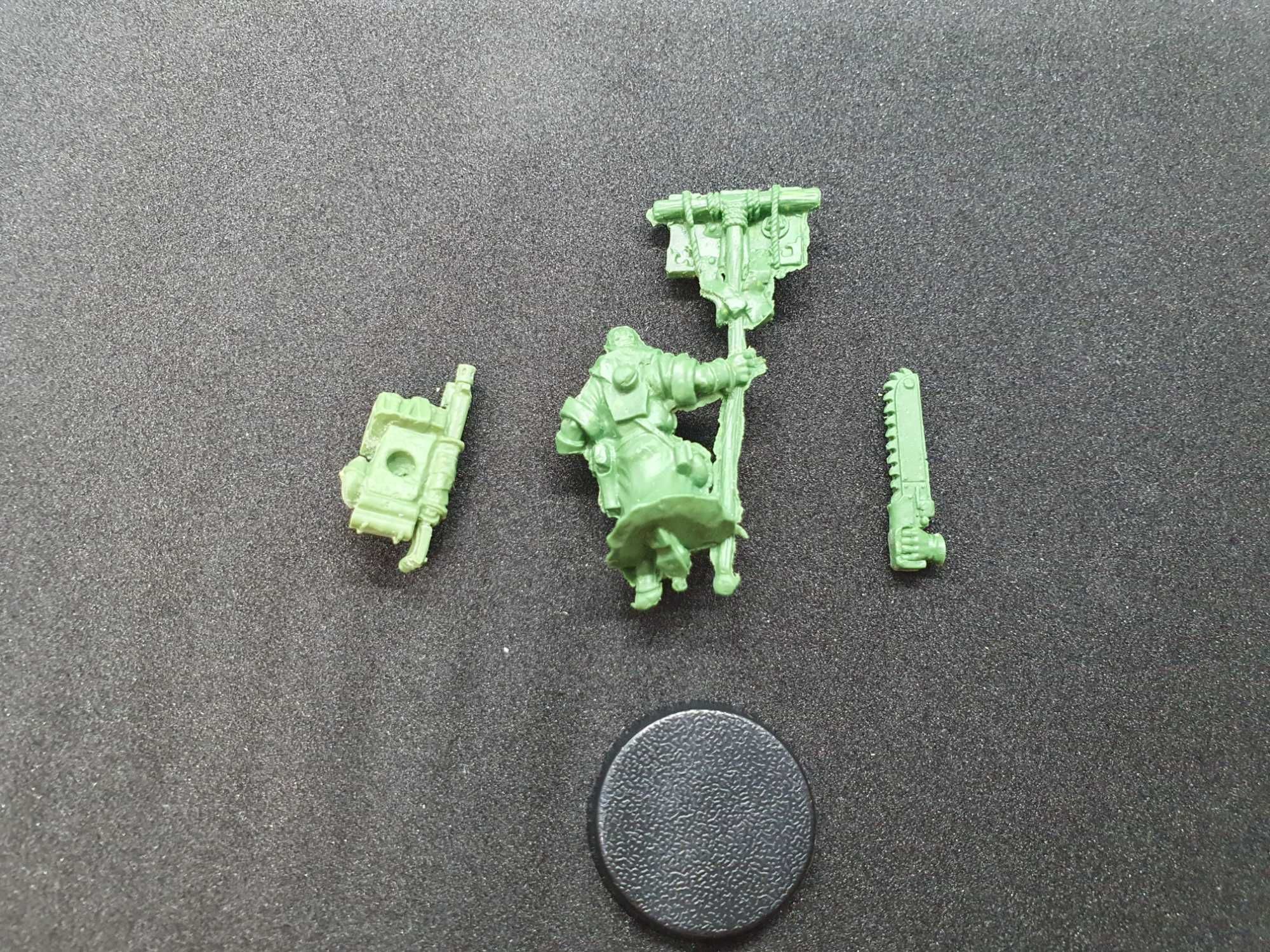 Warhammer 40000 Astra Militarum Regimental Preacher + подставка 25 мм