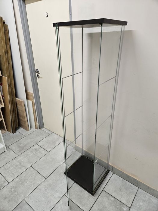 Witryna gablota ekspozycyjna szklana