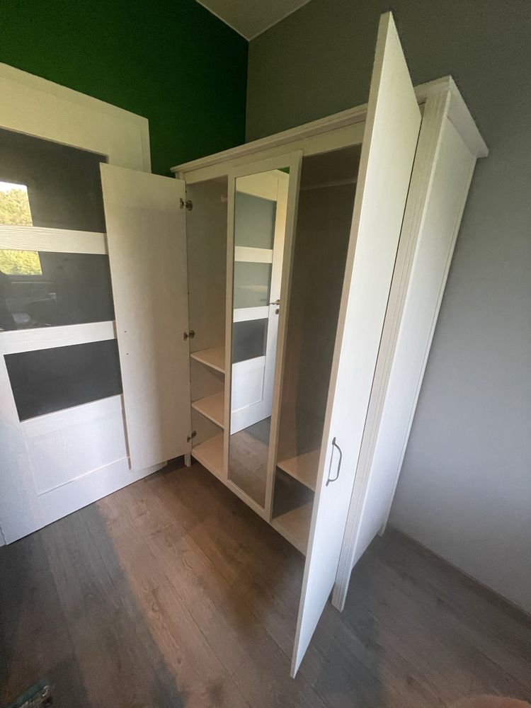 Szafa trzydrzwiowa z lustrem Ikea Brusali stan bardzo dobry
