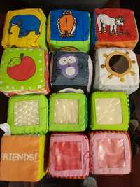 М'які іграшки-кубики з брязкальцями,пищалками,різнофактурними тканинам