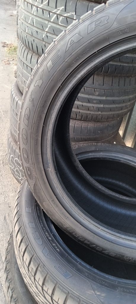 Продам шини пара 275/45R21