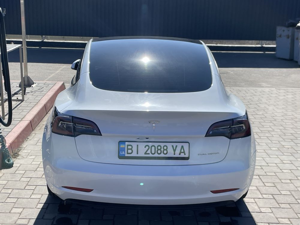Tesla Model 3 Long Range (Dual Motor) 2021 рік