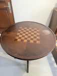 Mesa de jogo em madeira
