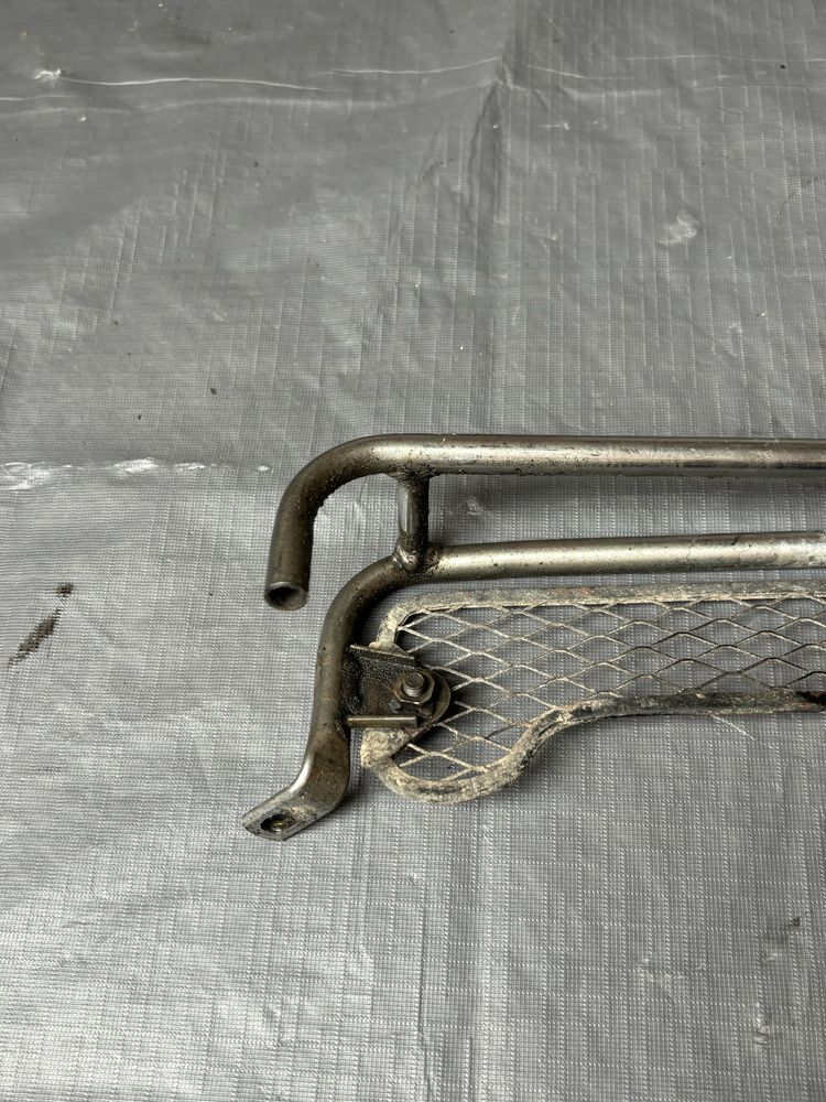 Osłona chłodnicy oleju SUZUKI DR600 650