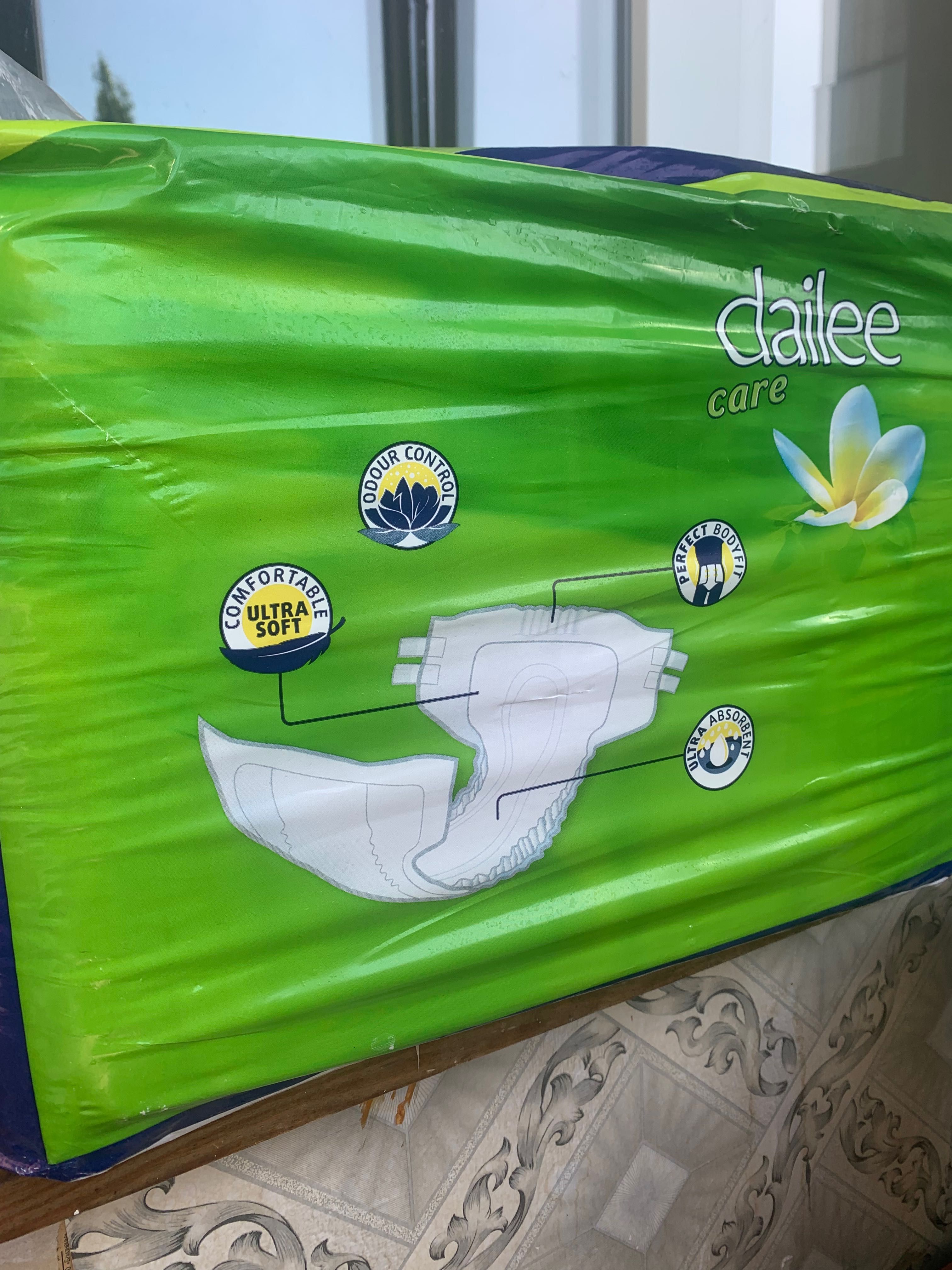 Одноразові підгузки Dailee Care S Large для дорослих Розмір 4, 30 шт.